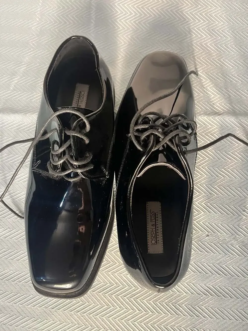 003-0024 Joseph & Feiss International Men's Black Patent Leather  Dress Shoes